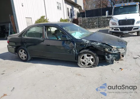 2000 Honda Accord 2.3 Ex z USA, uszkodzony, nr VIN 1HGCG6676YA064972